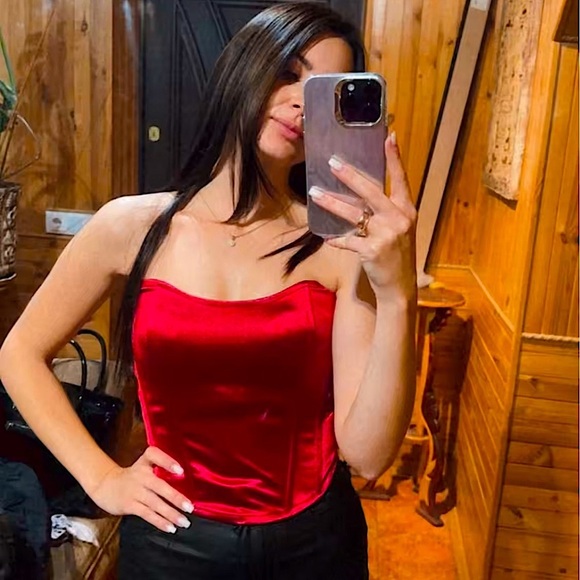 Red strapless boned corset top - Picture 7 of 12